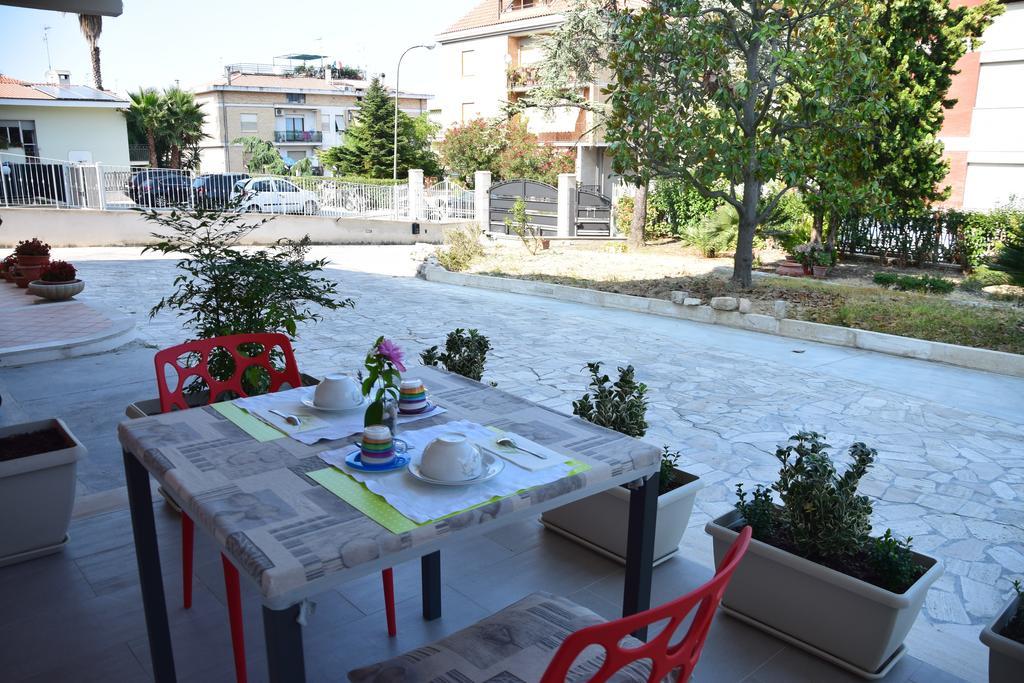 B&B Erika San Benedetto del Tronto Esterno foto